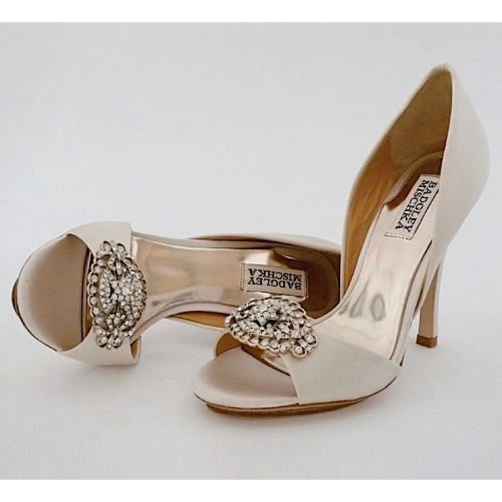 Badgley Mischka Gia bridal pump - size 7.5